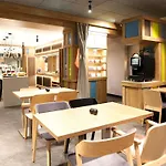 Novotel Potsdamer Platz Otel 3*