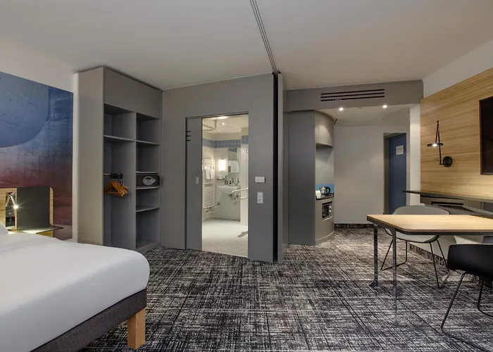 Novotel Potsdamer Platz 3*