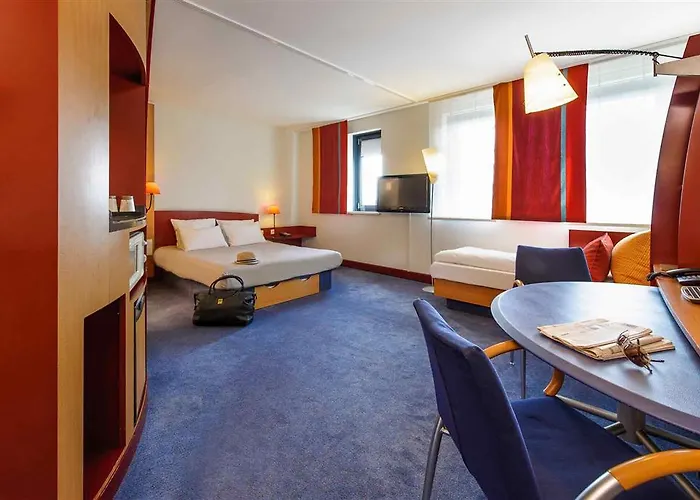 Novotel Potsdamer Platz 3*