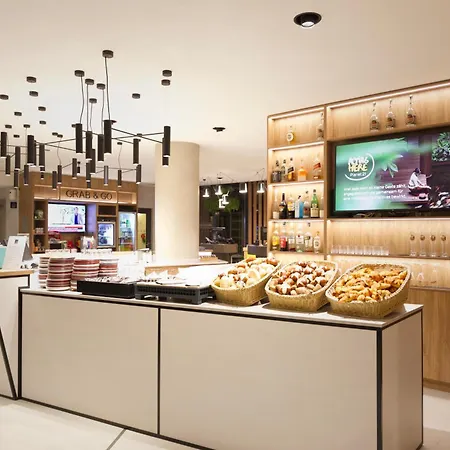 Novotel Potsdamer Platz Hotel 3*