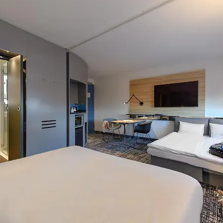Novotel Potsdamer Platz Hotel 3*
